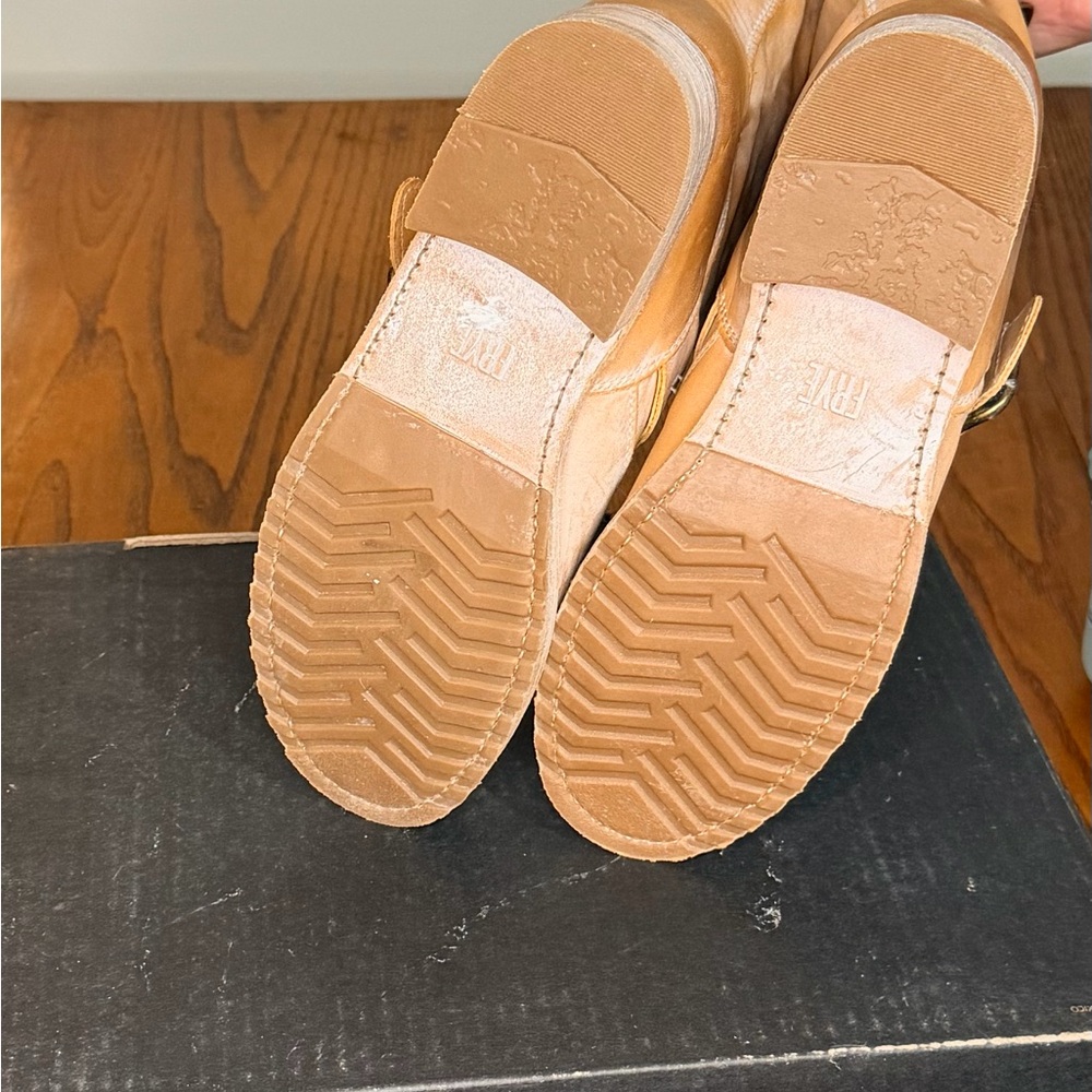 BRAND NEW! Frye Veronica Short Boot - Picture 5 of 10